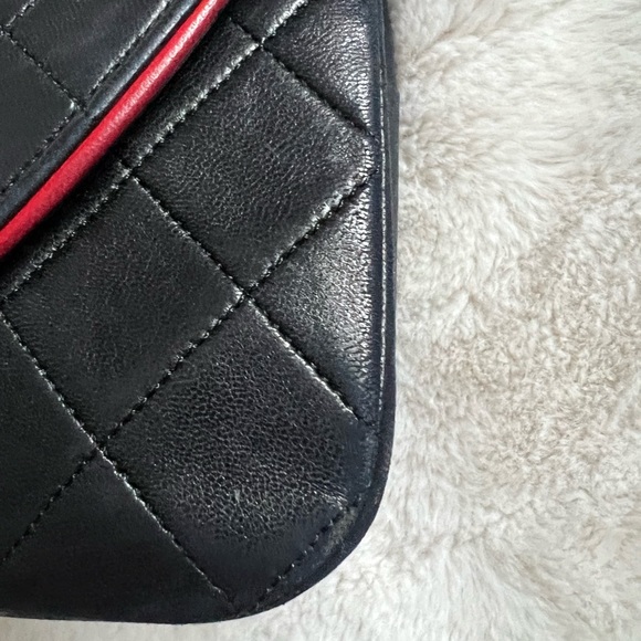 Chanel bag in good condition- 100% Authentic - Picture 12 of 14